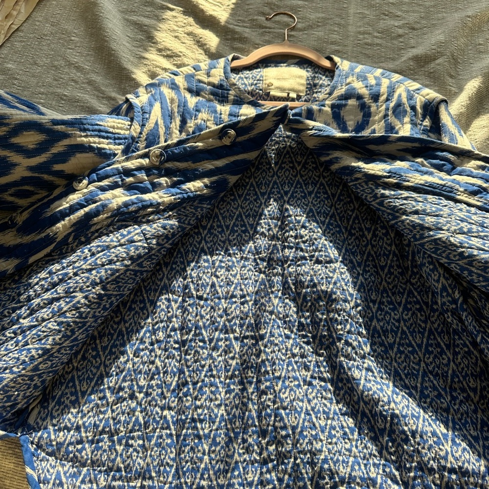 Blue and White Ikat Pattern Jacket by Anthropologie women’s size M - Picture 12 of 13